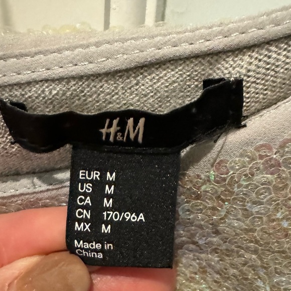 H&M Gray Sweater with Sparkly Sequin Collar Women’s M Holiday Party Top - Picture 8 of 13